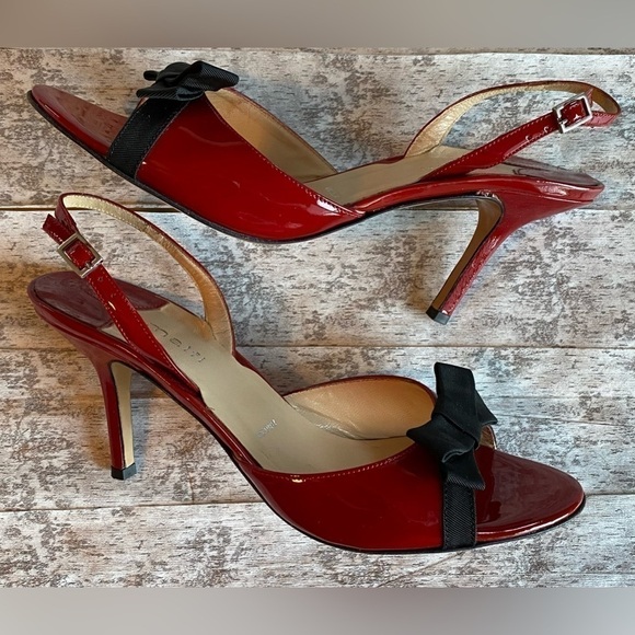 Amalfi (Italy) Red Patent Leather Black Bow Stiletto Slingback Heels 9 Narrow - Picture 1 of 9